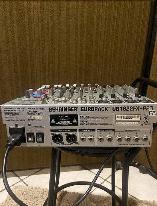 topusados-mesa-behringer-03